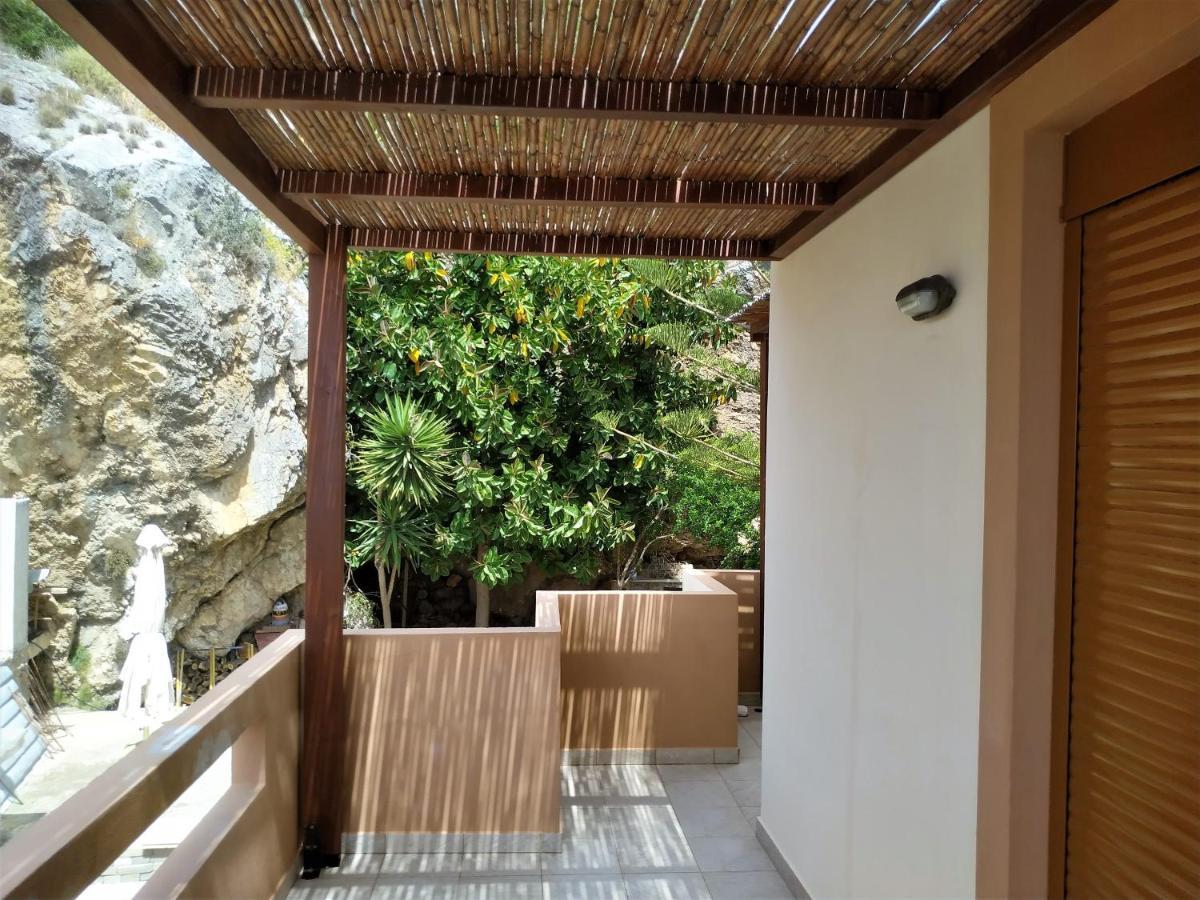 Eutuxia Sea&Mountain Apartment - Tsoutsouros Kültér fotó
